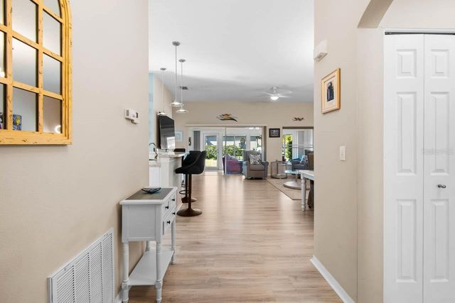 1025 NEW WINSOR LOOP 28, Sun City Center, FL 33573