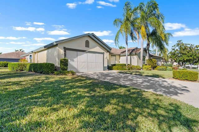 1025 NEW WINSOR LOOP 28, Sun City Center, FL 33573
