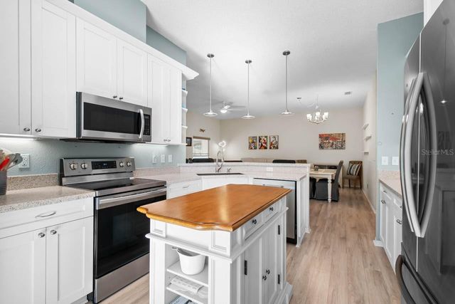 1025 NEW WINSOR LOOP 28, Sun City Center, FL 33573