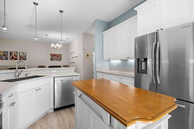 1025 NEW WINSOR LOOP 28, Sun City Center, FL 33573