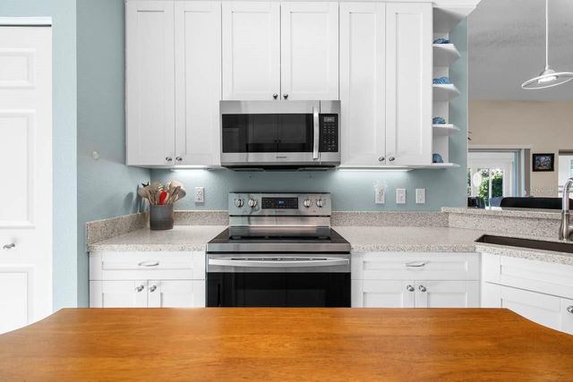 1025 NEW WINSOR LOOP 28, Sun City Center, FL 33573