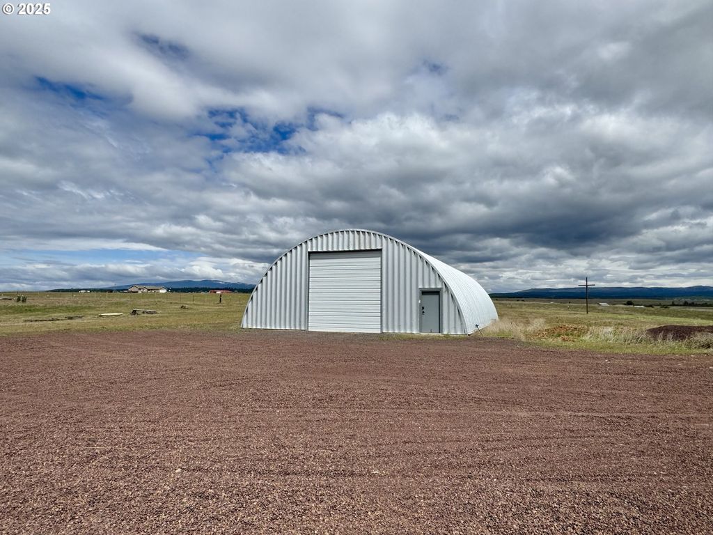 163 THREE SPURS Loop, Goldendale, WA 98620
