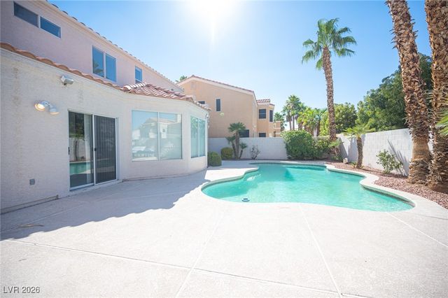 8420 Bay Crest Drive, Las Vegas, NV 89128