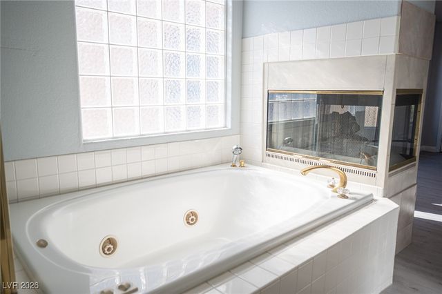 8420 Bay Crest Drive, Las Vegas, NV 89128