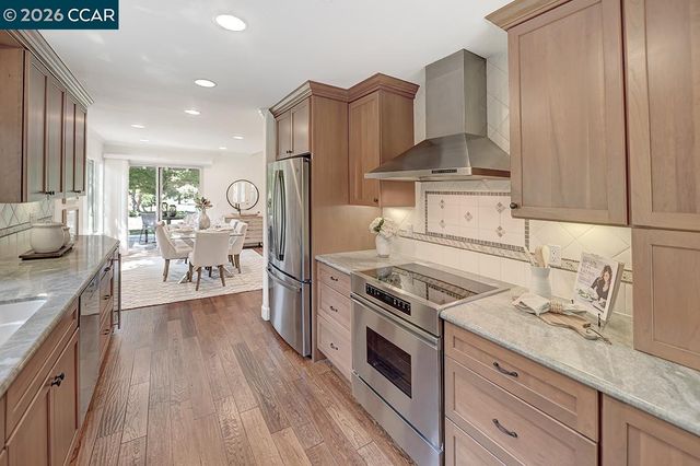 997 Terra California Dr 1, Walnut Creek, CA 94595