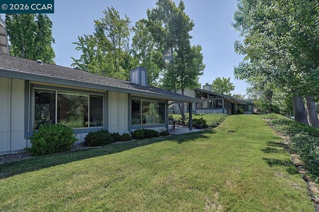 997 Terra California Dr 1, Walnut Creek, CA 94595