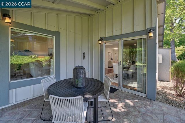 997 Terra California Dr 1, Walnut Creek, CA 94595