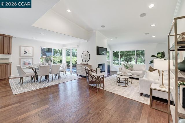 997 Terra California Dr 1, Walnut Creek, CA 94595