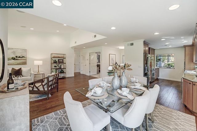 997 Terra California Dr 1, Walnut Creek, CA 94595