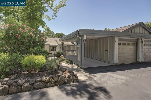 997 Terra California Dr 1, Walnut Creek, CA 94595