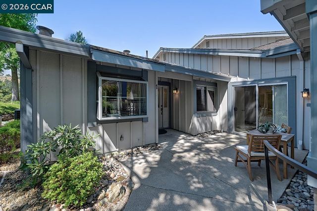 997 Terra California Dr 1, Walnut Creek, CA 94595