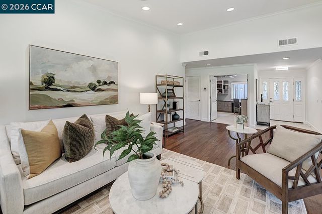 997 Terra California Dr 1, Walnut Creek, CA 94595
