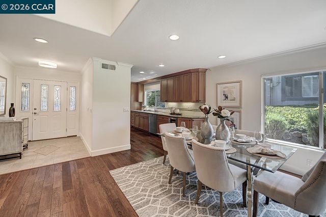 997 Terra California Dr 1, Walnut Creek, CA 94595