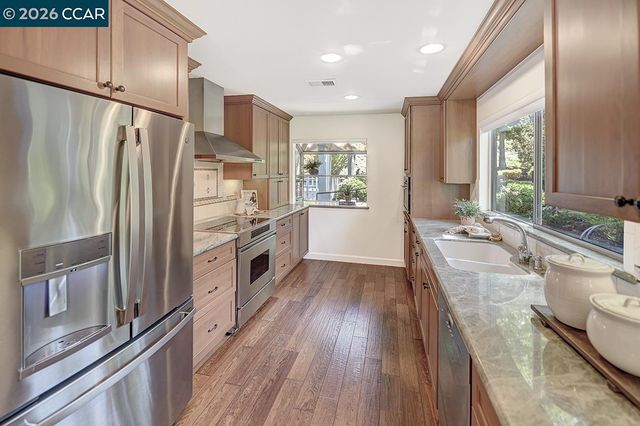 997 Terra California Dr 1, Walnut Creek, CA 94595