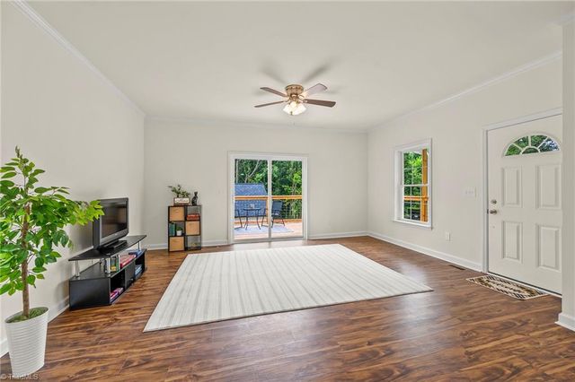 4160 Moat Drive, Winston-salem, NC 27101