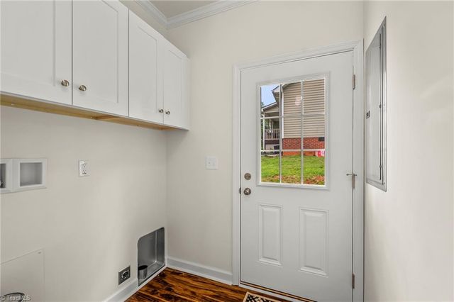 4160 Moat Drive, Winston-salem, NC 27101