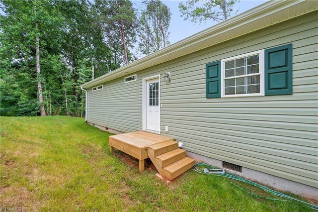 4160 Moat Drive, Winston-salem, NC 27101
