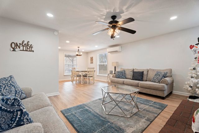 64224 E 252 Loop, Grove, OK 74344