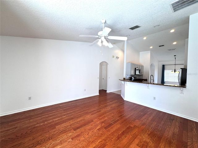 205 PARADISE WOODS PLACE, Davenport, FL 33896