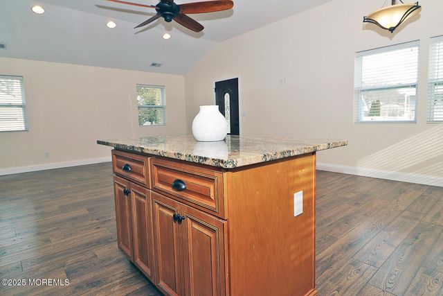 28 Dolphin Way, Waretown, NJ 08758