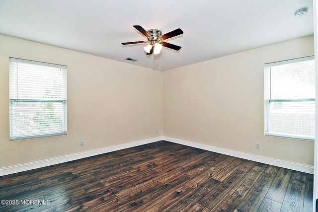 28 Dolphin Way, Waretown, NJ 08758