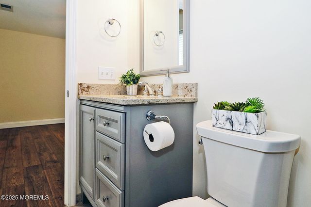 28 Dolphin Way, Waretown, NJ 08758