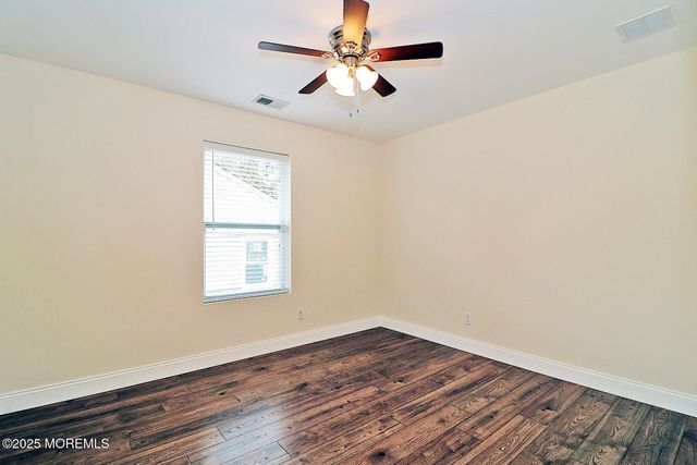 28 Dolphin Way, Waretown, NJ 08758