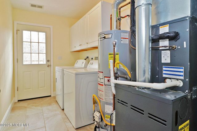 28 Dolphin Way, Waretown, NJ 08758