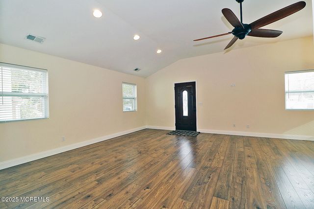 28 Dolphin Way, Waretown, NJ 08758