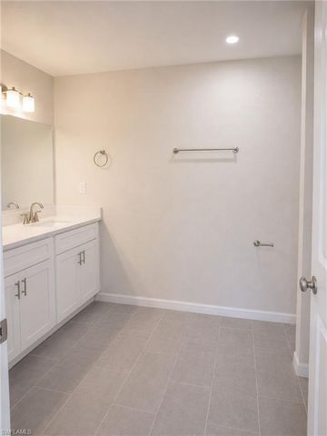 1501 NE 43rd TER, Cape Coral, FL 33909