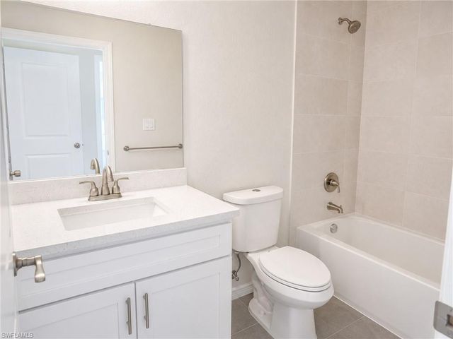 1501 NE 43rd TER, Cape Coral, FL 33909
