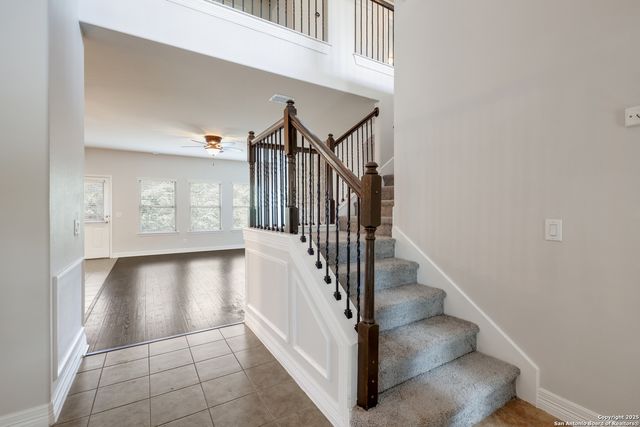 915 Oakwood Way, San Antonio, TX 78245