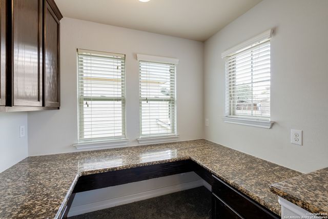 915 Oakwood Way, San Antonio, TX 78245