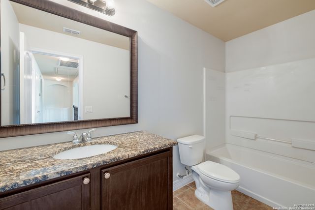 915 Oakwood Way, San Antonio, TX 78245
