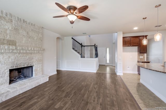 915 Oakwood Way, San Antonio, TX 78245