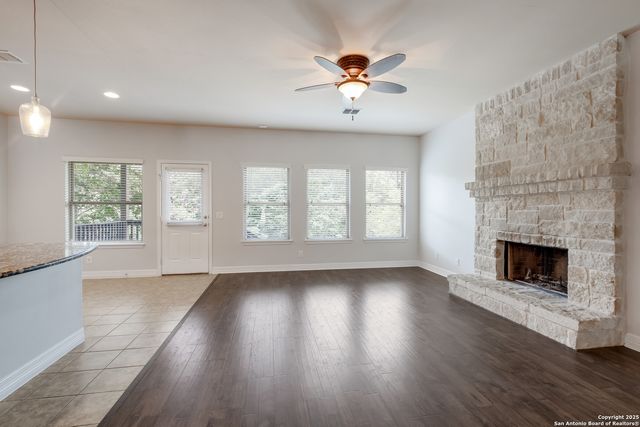 915 Oakwood Way, San Antonio, TX 78245