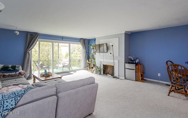 4243 W Bancroft Street, Apt 205w, Ottawa Hills, OH 43615