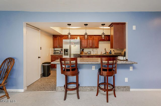 4243 W Bancroft Street, Apt 205w, Ottawa Hills, OH 43615