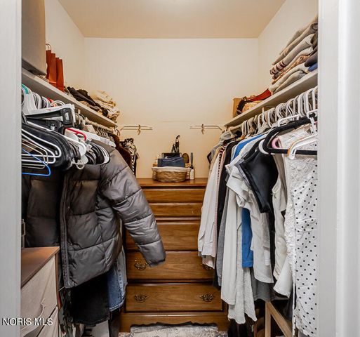 4243 W Bancroft Street, Apt 205w, Ottawa Hills, OH 43615