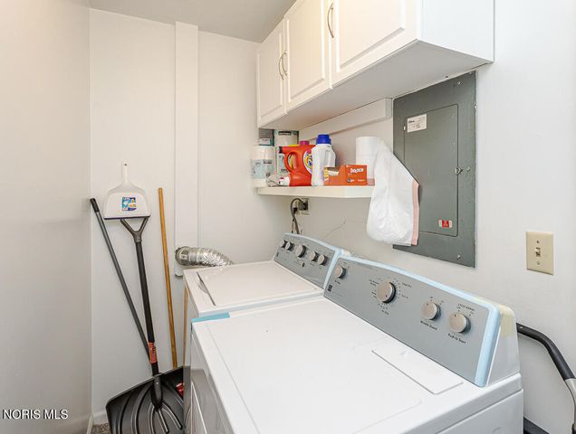 4243 W Bancroft Street, Apt 205w, Ottawa Hills, OH 43615