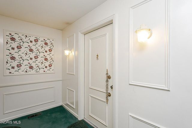 4243 W Bancroft Street, Apt 205w, Ottawa Hills, OH 43615