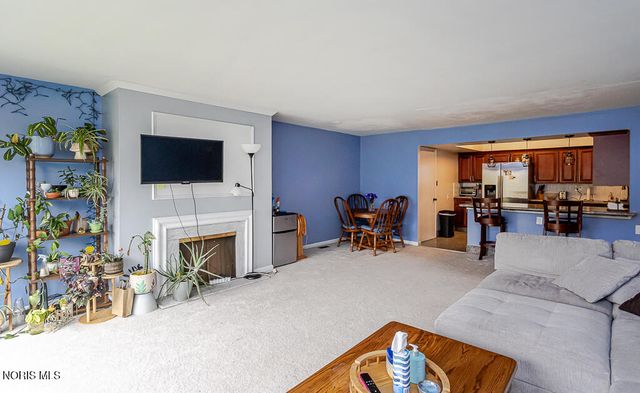 4243 W Bancroft Street, Apt 205w, Ottawa Hills, OH 43615