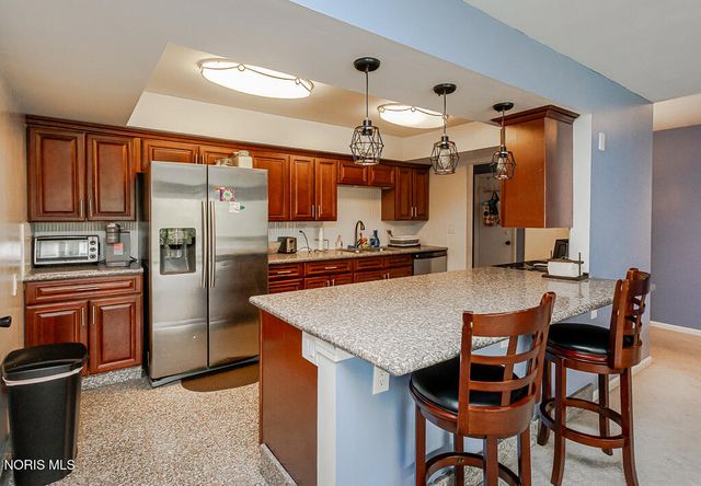 4243 W Bancroft Street, Apt 205w, Ottawa Hills, OH 43615