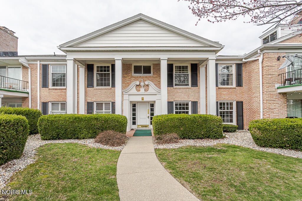 4243 W Bancroft Street, Apt 205w, Ottawa Hills, OH 43615