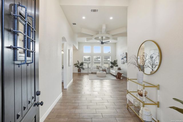 100 W Short Meadow, Lytle, TX 78052