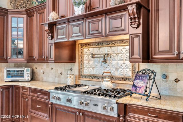 24 Embry Farm Road, Marlboro, NJ 07746