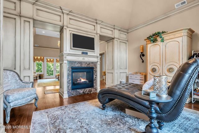 24 Embry Farm Road, Marlboro, NJ 07746