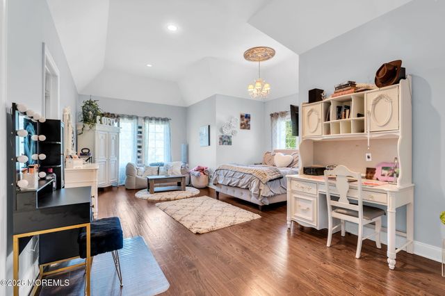 24 Embry Farm Road, Marlboro, NJ 07746