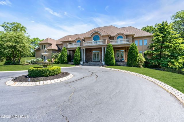 24 Embry Farm Road, Marlboro, NJ 07746