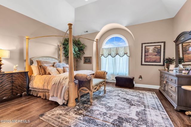 24 Embry Farm Road, Marlboro, NJ 07746